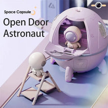 Portable Humidifier Desktop USB Astronaut Space Air Humidifier Diffuser 220ML with Colorful Led Light Stylish Gift